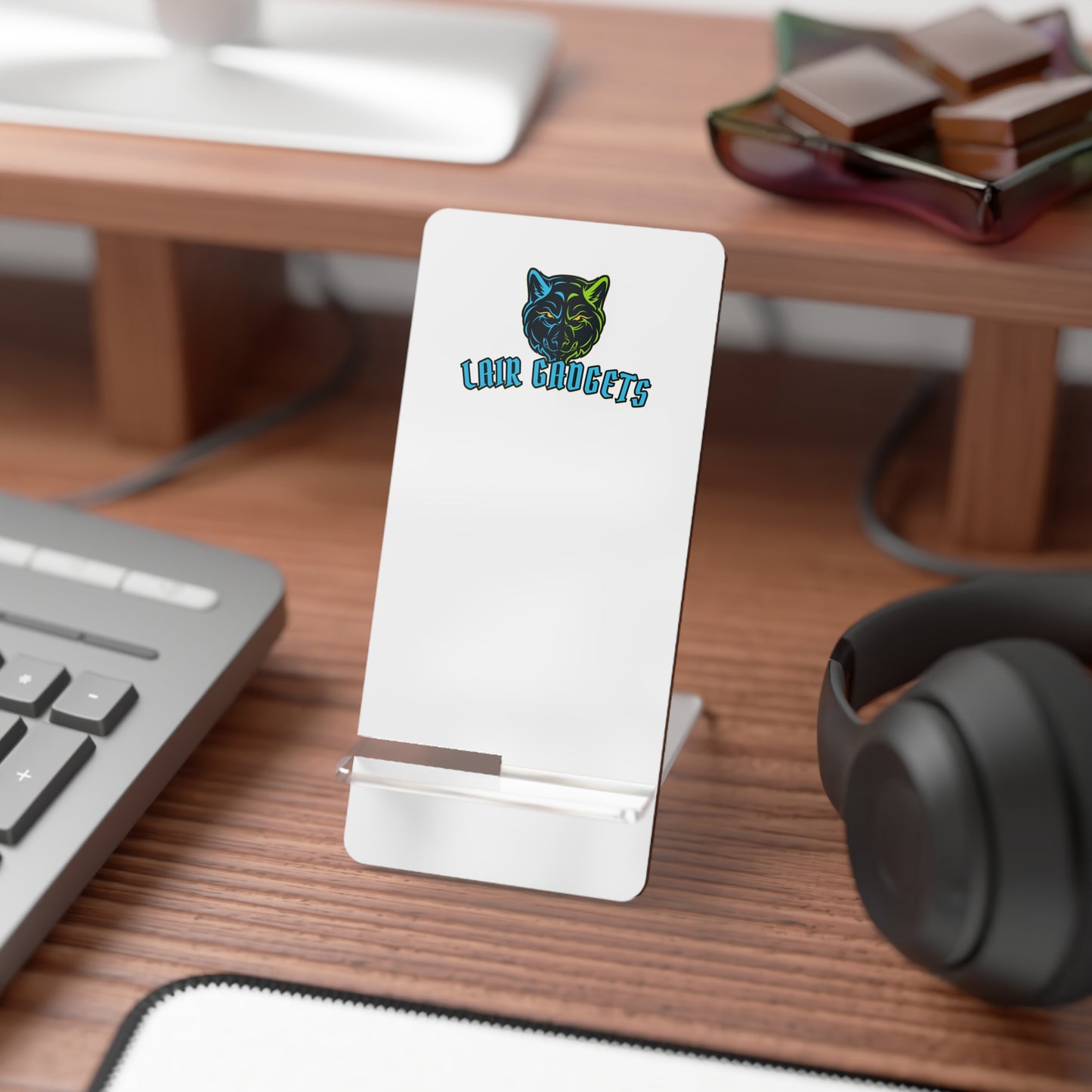 Lair Gadget Mobile Display Stand for Smartphones, Elegant Desk Accessory for Easy Viewing